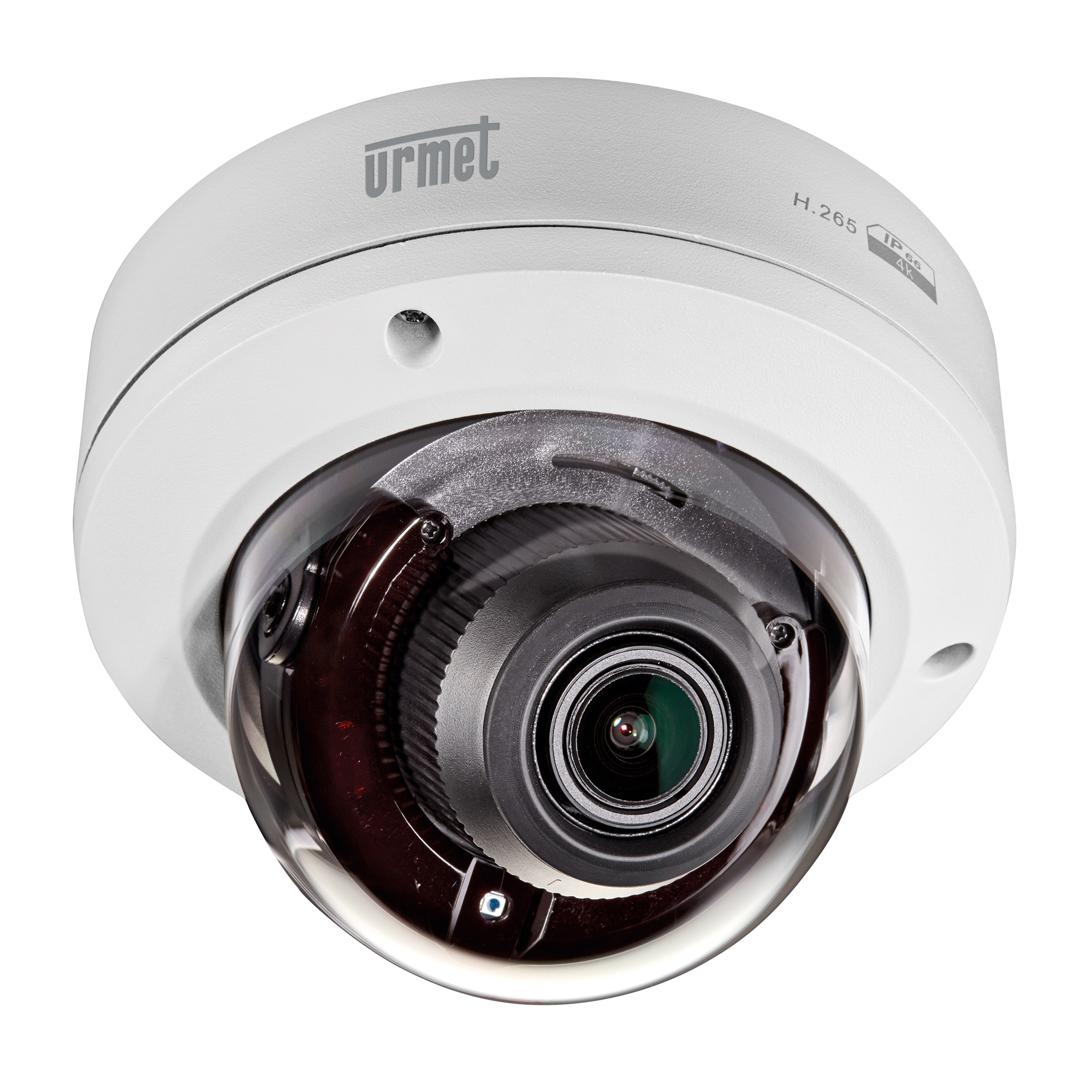 Dome-Kamera mit transparenter Kuppel, großem Objektiv und IP66-Kennzeichnung, leicht von unten rechts fotografiert