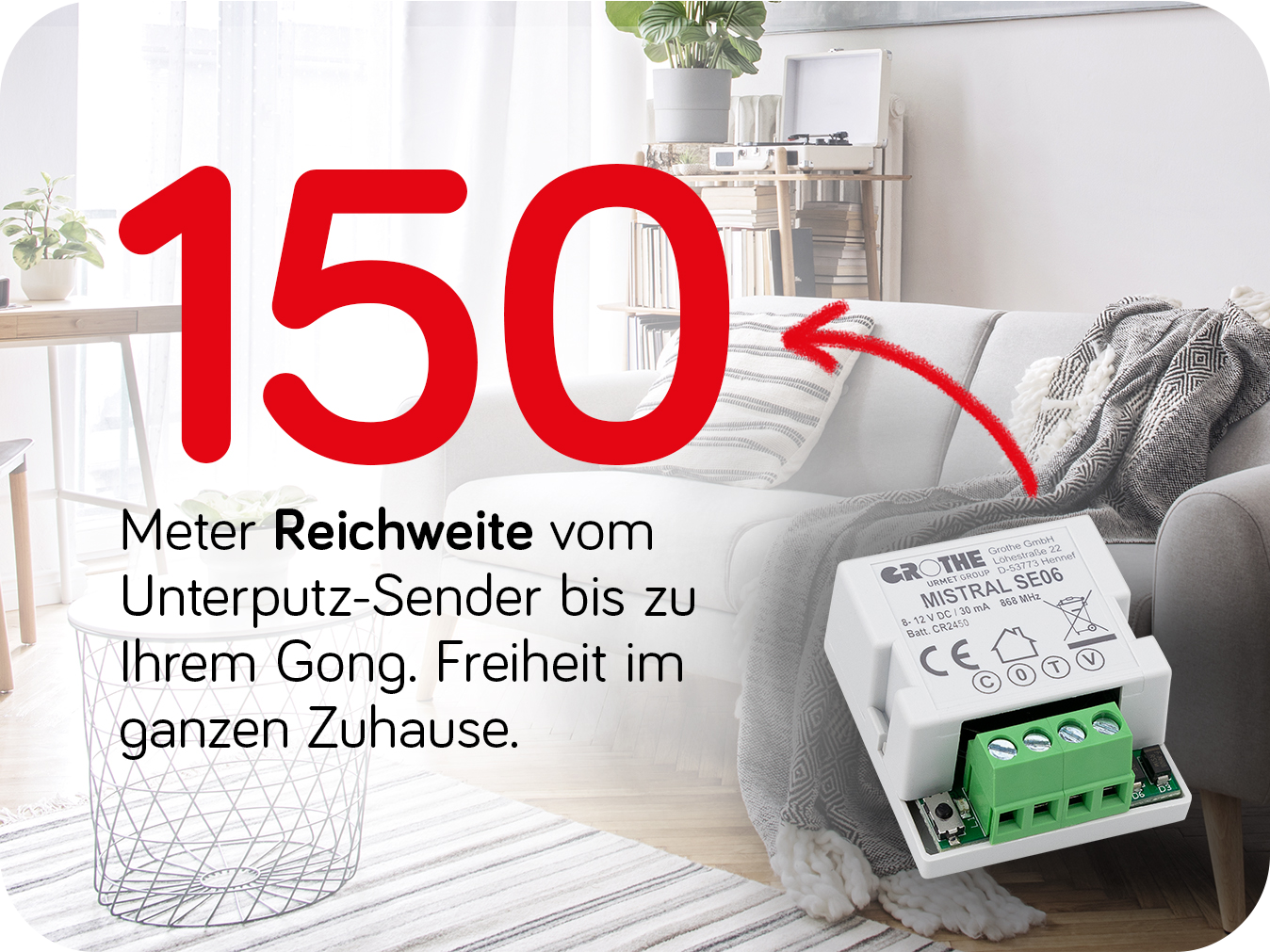 Wohnung im Hintergrund, im Vordergrund MISTRAL SE06 und links im Bild Text