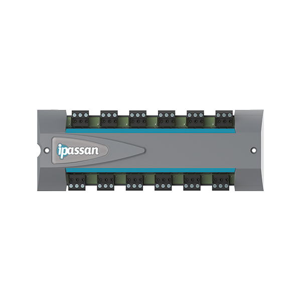 IPassan Modul im grauen Gehäuse mit seitlichem Logo, mehreren schwarzen Anschlussklemmen oben und unten, Hutschienenmontage.